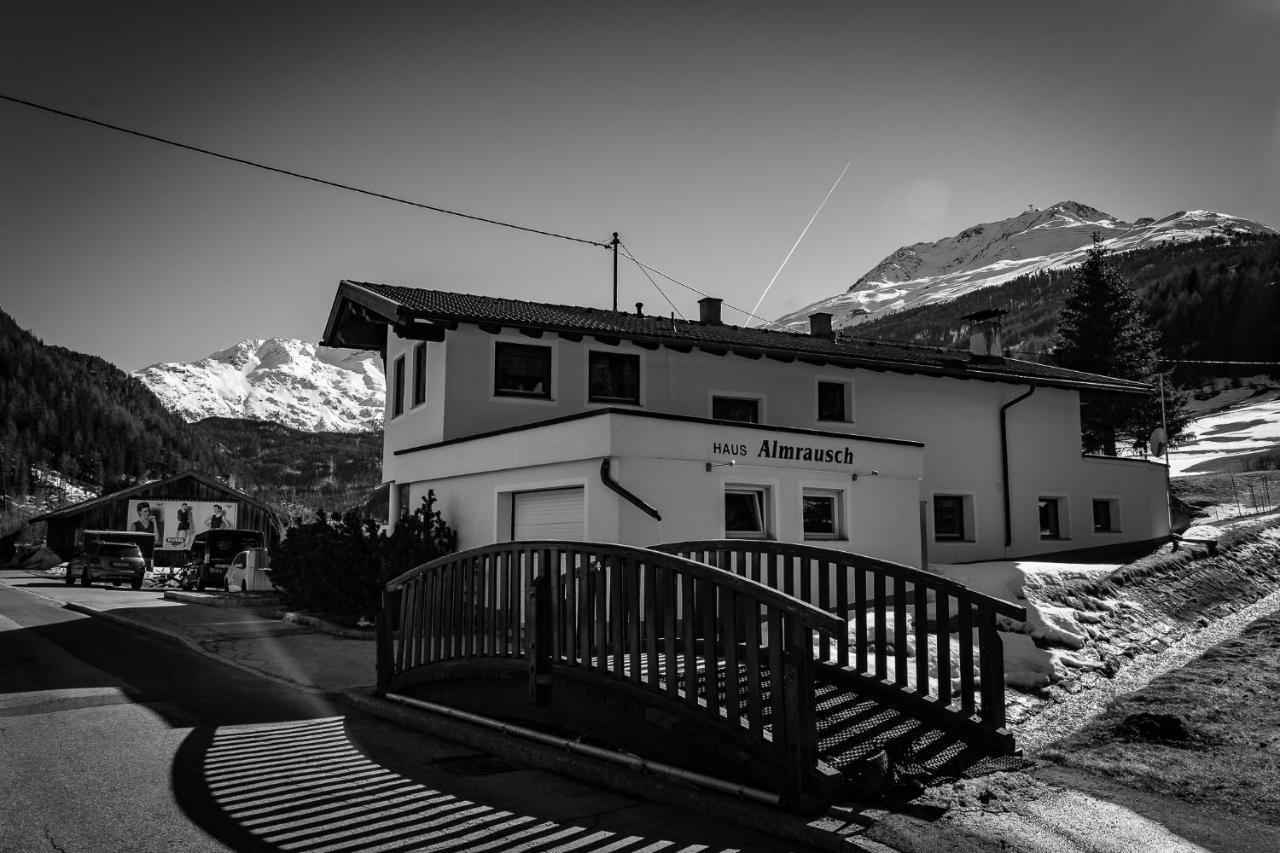 Apartmán Haus Almrausch Sölden Exteriér fotografie